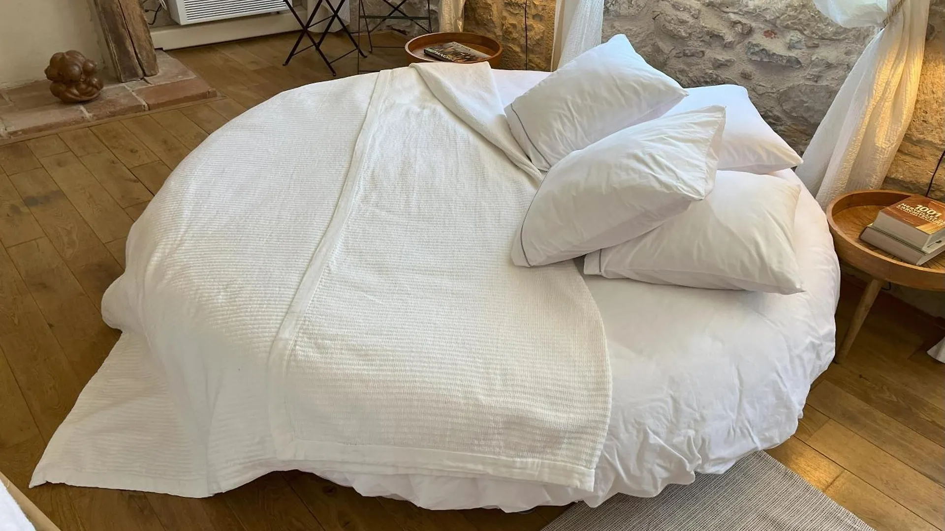 Sweet Home Cornelia Bruniquel Bed & Breakfast